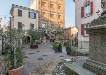 Foto 33 - Attività Commerciale Piazza della Libertà
 
8A, Bertinoro - foto 33