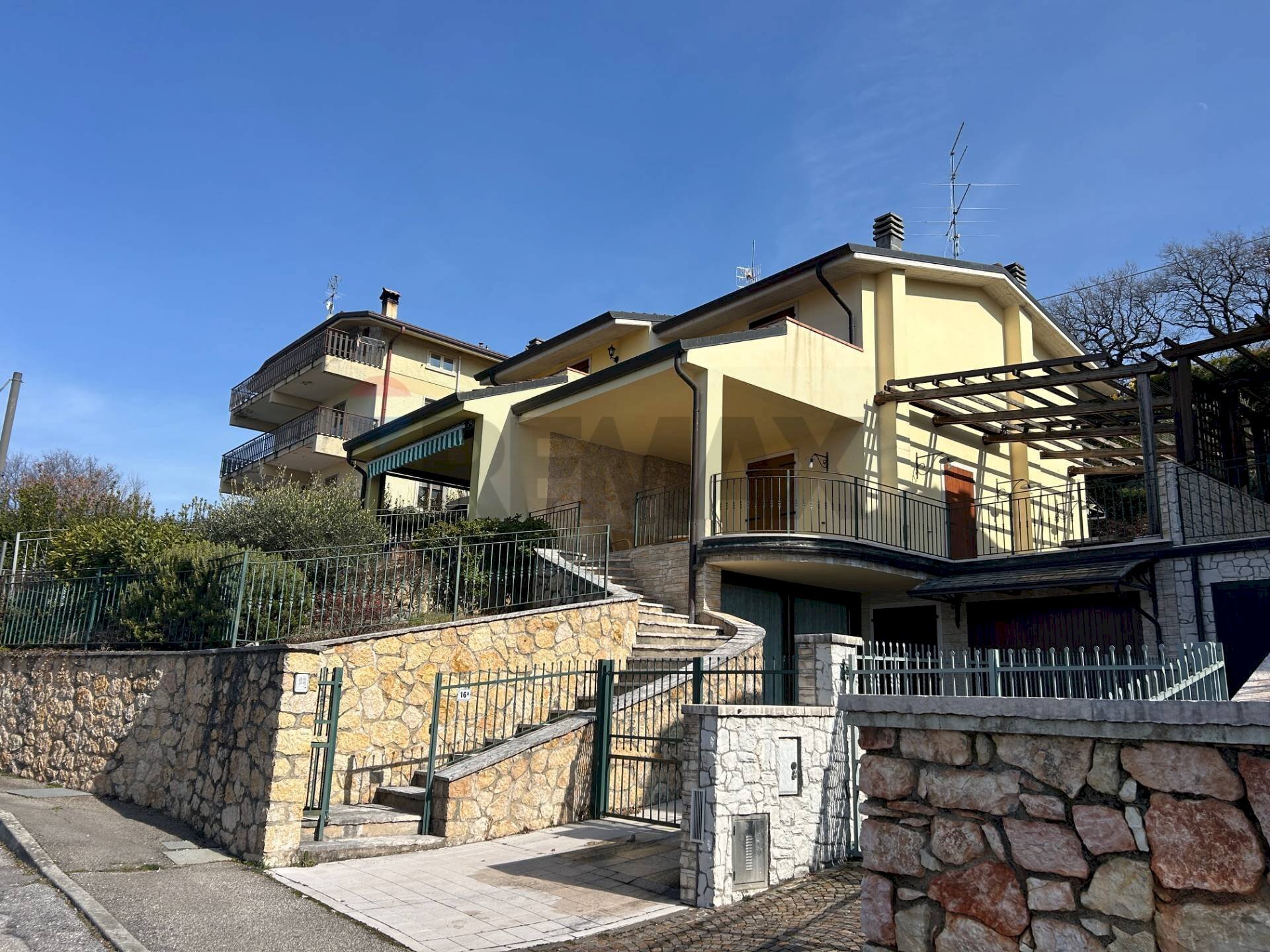 Casa all\'aperto - Semi-detached house Contrada Laguna
 
16, San Zeno di Montagna - photo 2