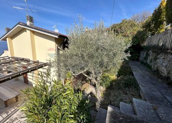 Casa all\'aperto - Casa semi indipendente Contrada Laguna
 
16, San Zeno di Montagna - foto 60