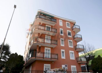 Edificio all\'aperto - Trilocale VIA PASUBIO
 
39, Cesano Boscone - foto 1