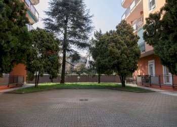 Edificio all\'aperto - Trilocale VIA PASUBIO
 
39, Cesano Boscone - foto 5