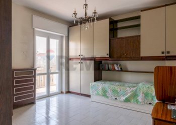 Camera / camera da letto - Trilocale VIA PASUBIO
 
39, Cesano Boscone - foto 7