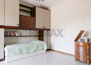 Camera / camera da letto - Trilocale VIA PASUBIO
 
39, Cesano Boscone - foto 10