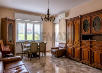 Sala da pranzo - Trilocale VIA PASUBIO
 
39, Cesano Boscone - foto 33