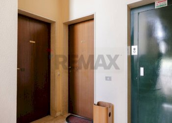 Hall / corridoio - Trilocale VIA PASUBIO
 
39, Cesano Boscone - foto 38