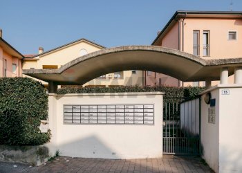 Casa all\'aperto - Two-room apartment VIA VENEZIA
 
15, Usmate Velate - photo 3