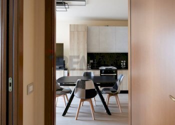 Sala da pranzo - Two-room apartment VIA VENEZIA
 
15, Usmate Velate - photo 9