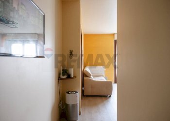 Hall / corridoio - Two-room apartment VIA VENEZIA
 
15, Usmate Velate - photo 26
