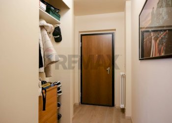 Hall / corridoio - Two-room apartment VIA VENEZIA
 
15, Usmate Velate - photo 27
