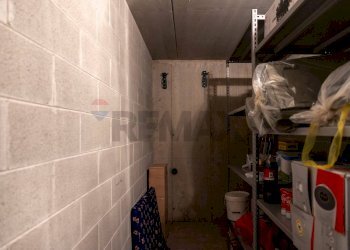 Dispensa di stoccaggio - Two-room apartment VIA VENEZIA
 
15, Usmate Velate - photo 30