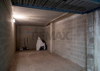 Parcheggio - Two-room apartment VIA VENEZIA
 
15, Usmate Velate - photo 32