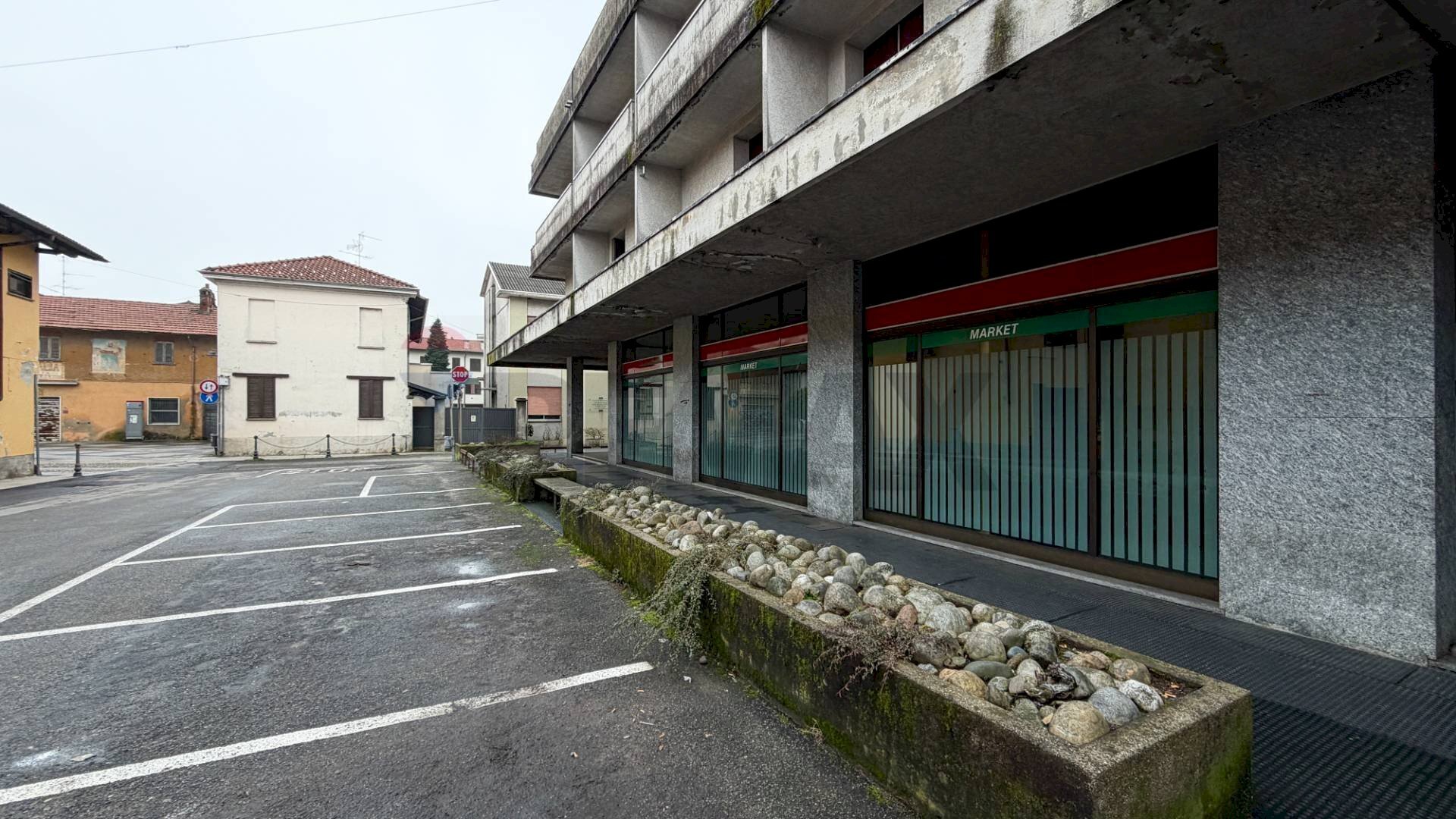 Edificio all\'aperto - Negozio Via Madonna
 
2, Lonate Pozzolo - foto 3