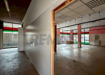 Hall / corridoio - Negozio Via Madonna
 
2, Lonate Pozzolo - foto 11