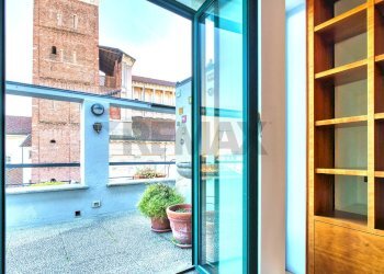 Balcone - Attico Via Fratelli Rosselli
 
14, Novara - foto 4