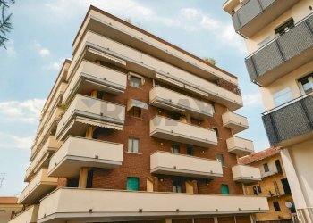 Edificio all\'aperto - Attico Via Dei Mille
 
4/A, Novara - foto 3