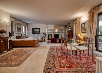 Sala da pranzo - Attico Via Dei Mille
 
4/A, Novara - foto 5