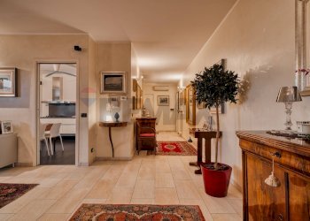 Hall / corridoio - Attico Via Dei Mille
 
4/A, Novara - foto 22