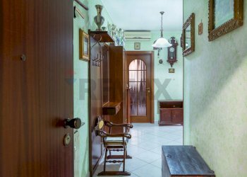 Hall / corridoio - Trilocale Via Jacopo Ruffini
 
14, Novara - foto 6