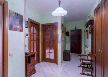 Hall / corridoio - Trilocale Via Jacopo Ruffini
 
14, Novara - foto 8