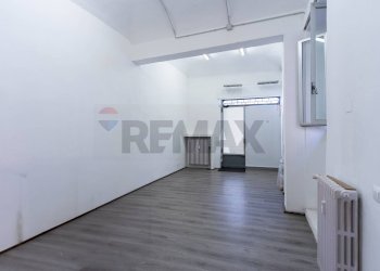 Stanza vuota - Negozio Via Gaudenzio Ferrari
 
1/D, Novara - foto 4