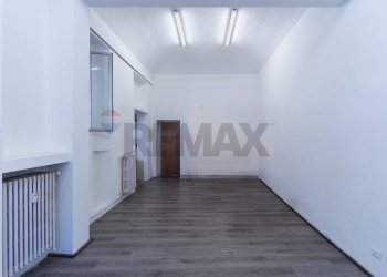 Stanza vuota - Negozio Via Gaudenzio Ferrari
 
1/D, Novara - foto 7