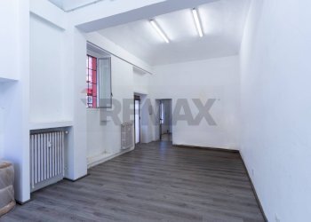 Stanza vuota - Negozio Via Gaudenzio Ferrari
 
1/D, Novara - foto 8