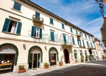 Edificio all\'aperto - Appartamento Corso Cavour
 
17, Novara - foto 50