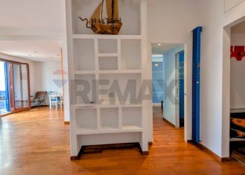 Hall / corridoio - Trilocale Via De Nicolò
 
36, Bari - foto 2