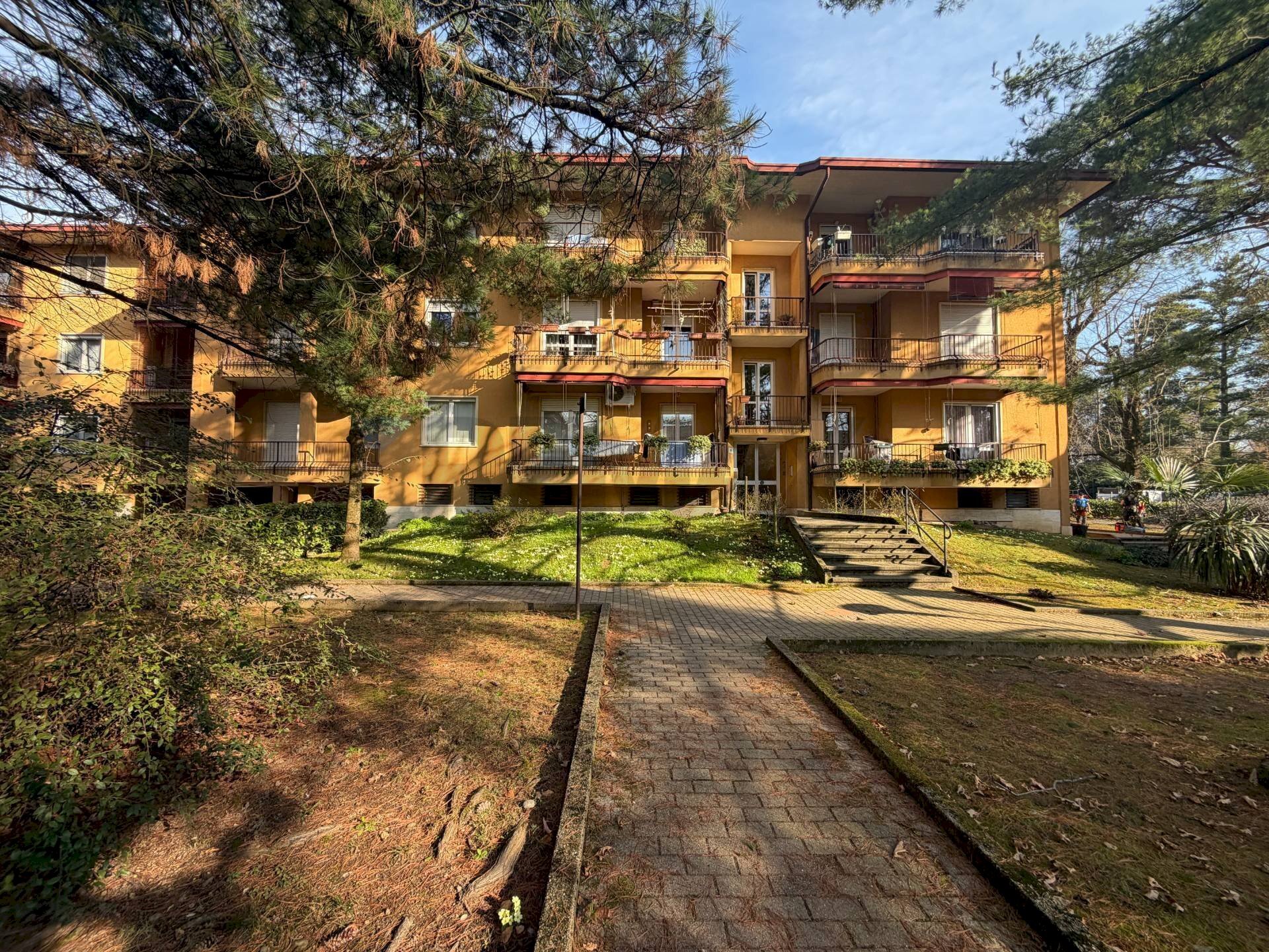 Casa all\'aperto - Trilocale via Fratelli de Grandi
 
10, Varese - foto 1