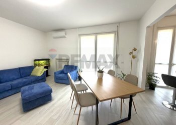 Sala da pranzo - Trilocale via Fratelli de Grandi
 
10, Varese - foto 4