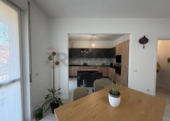 Sala da pranzo - Trilocale via Fratelli de Grandi
 
10, Varese - foto 8