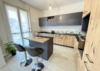 Cucina - Trilocale via Fratelli de Grandi
 
10, Varese - foto 9