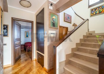 Scale - Villa Via Piero della Francesca
 
97, Palermo - foto 16