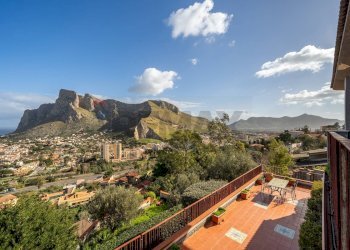 Vista delle montagne - Villa Via Piero della Francesca
 
97, Palermo - foto 33