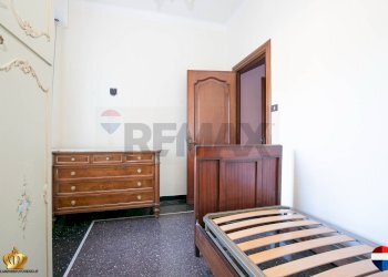 Camera / camera da letto - Appartamento Via Molassana
 
38A, Genova - foto 12