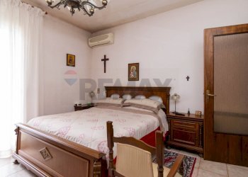 Camera / camera da letto - Villa a Schiera Via Santa Caterina
 
68, San Pietro Clarenza - foto 8