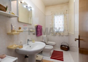 Bagno - Villa a Schiera Via Santa Caterina
 
68, San Pietro Clarenza - foto 19