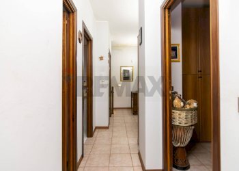 Hall / corridoio - Villa a Schiera Via Santa Caterina
 
68, San Pietro Clarenza - foto 24