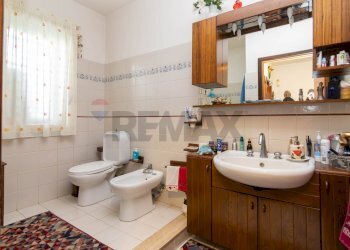 Bagno - Villa a Schiera Via Santa Caterina
 
68, San Pietro Clarenza - foto 36