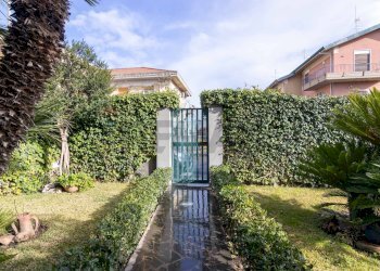 Giardino - Villa a Schiera Via Santa Caterina
 
68, San Pietro Clarenza - foto 64