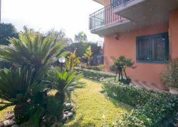 Giardino - Villa a Schiera Via Santa Caterina
 
68, San Pietro Clarenza - foto 58