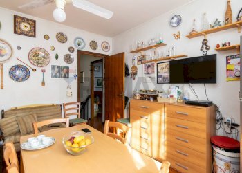 Sala da pranzo - Villa a Schiera Via Santa Caterina
 
68, San Pietro Clarenza - foto 41