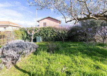 Giardino - Villa a Schiera Via Santa Caterina
 
68, San Pietro Clarenza - foto 63