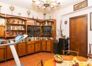 Sala da pranzo - Villa a Schiera Via Santa Caterina
 
68, San Pietro Clarenza - foto 78