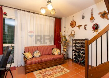 Soggiorno - Villa a Schiera Via Santa Caterina
 
68, San Pietro Clarenza - foto 80
