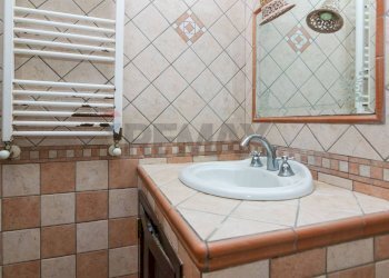 Bagno - Casa indipendente Via Vittorio Emanuele III
 
105, Acireale - foto 15