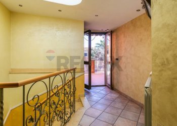 Hall / corridoio - Casa indipendente Via Vittorio Emanuele III
 
105, Acireale - foto 16