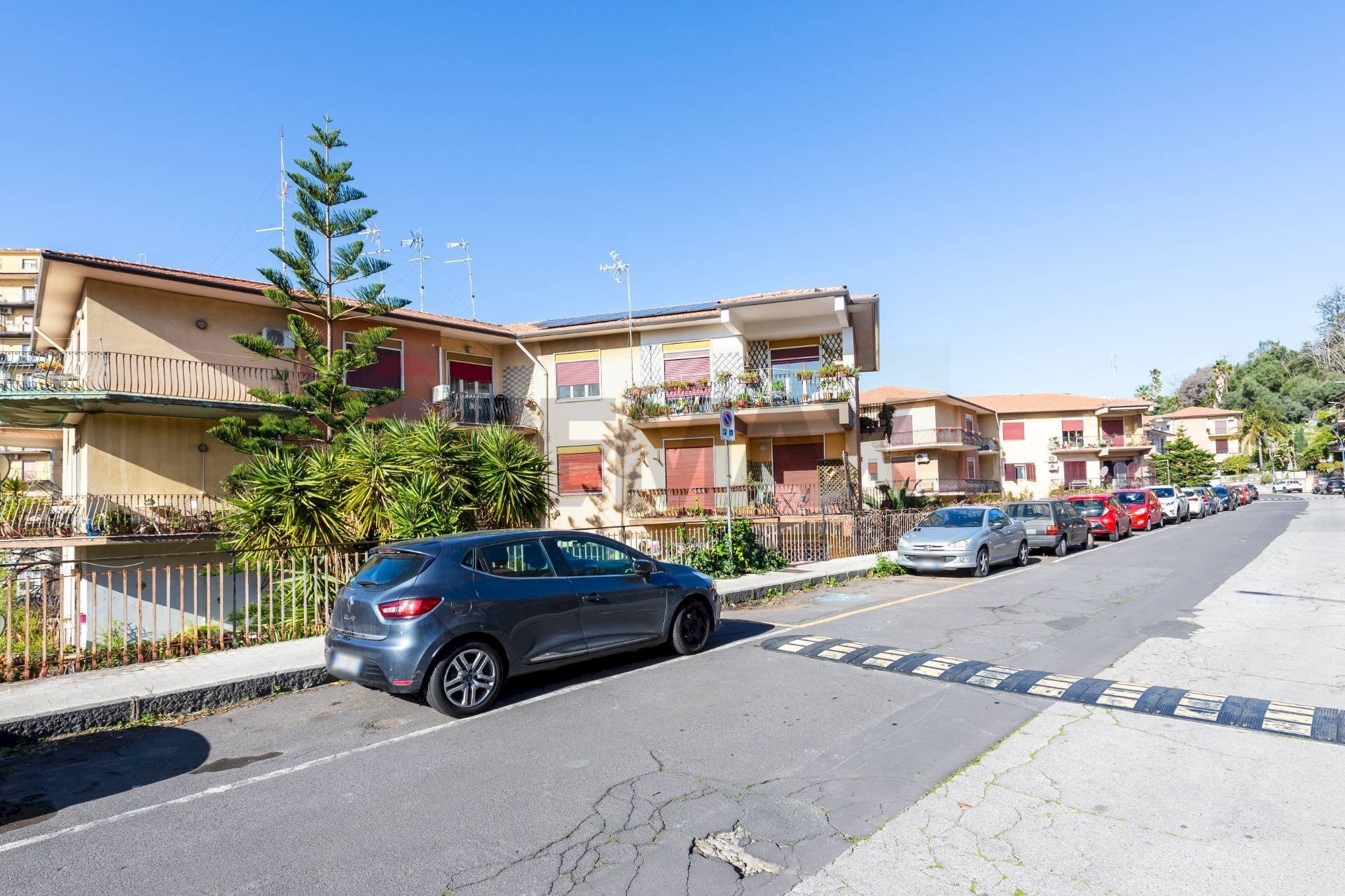 Edificio all\'aperto - Appartamento Via IV Novembre
 
9, Sant'Agata Li Battiati - foto 1