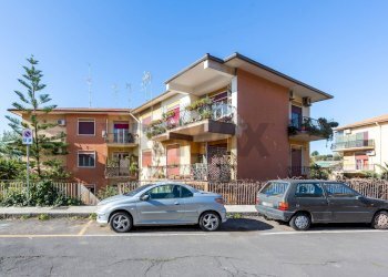 Edificio all\'aperto - Appartamento Via IV Novembre
 
9, Sant'Agata Li Battiati - foto 2