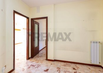 Stanza vuota - Appartamento Via IV Novembre
 
9, Sant'Agata Li Battiati - foto 9